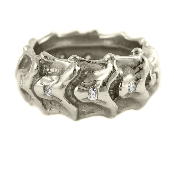 Wide Vertebrae Diamond Band